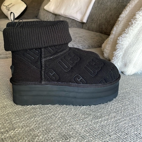 NWT UGG Classic Mini Platform Felted Boot! - Picture 6 of 12